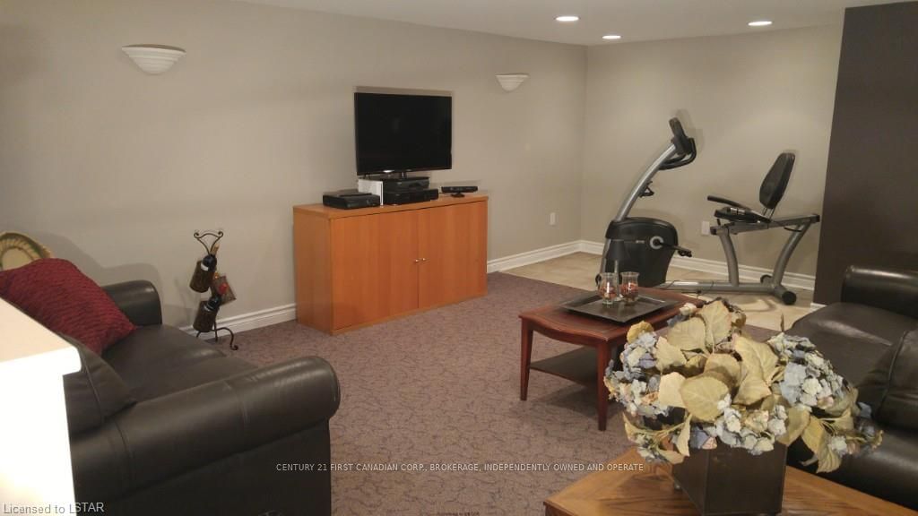 Listing Image 17