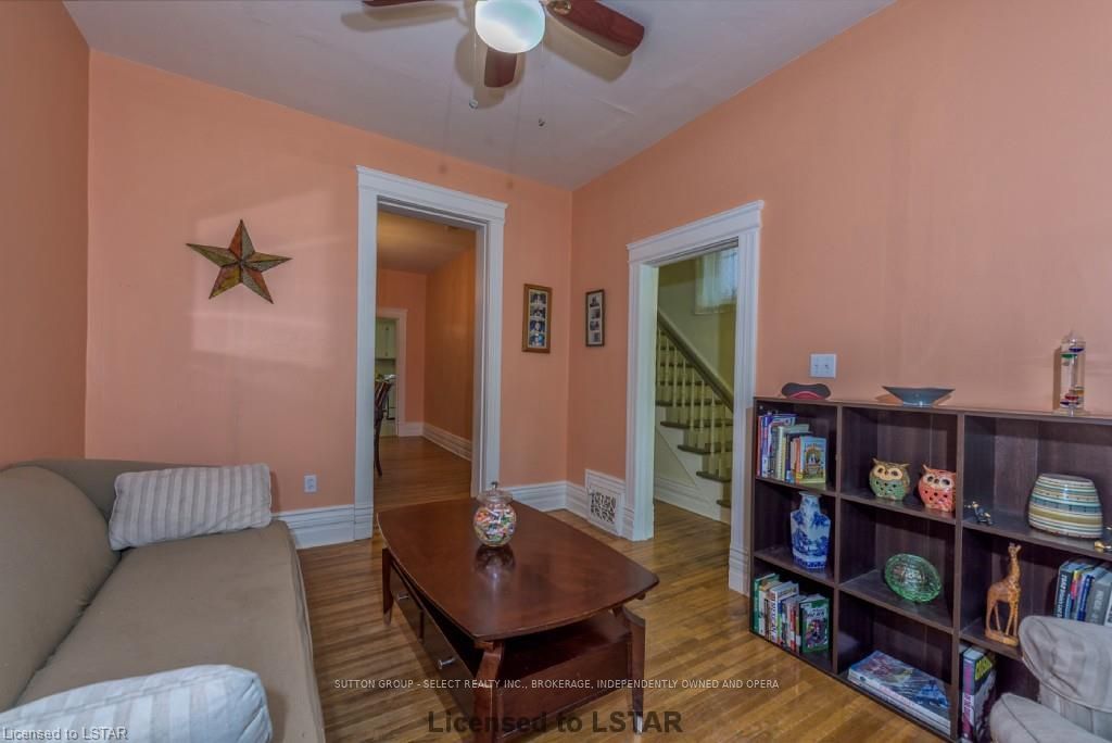 Listing Image 7