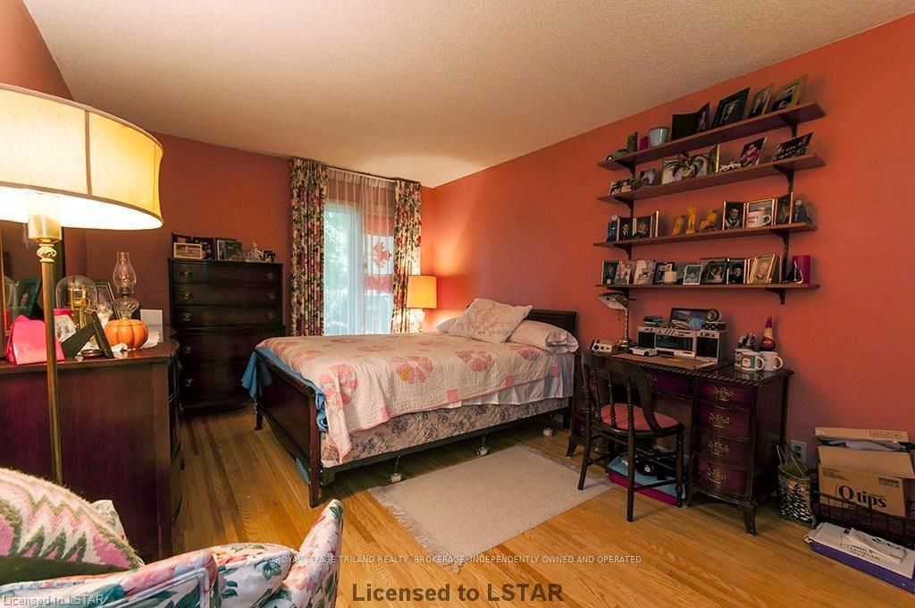 Listing Image 17