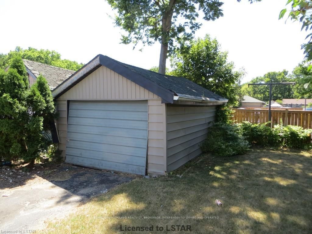 Listing Image 6