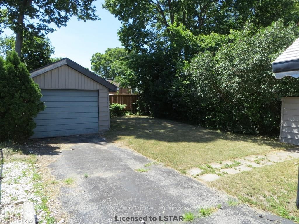 Listing Image 7
