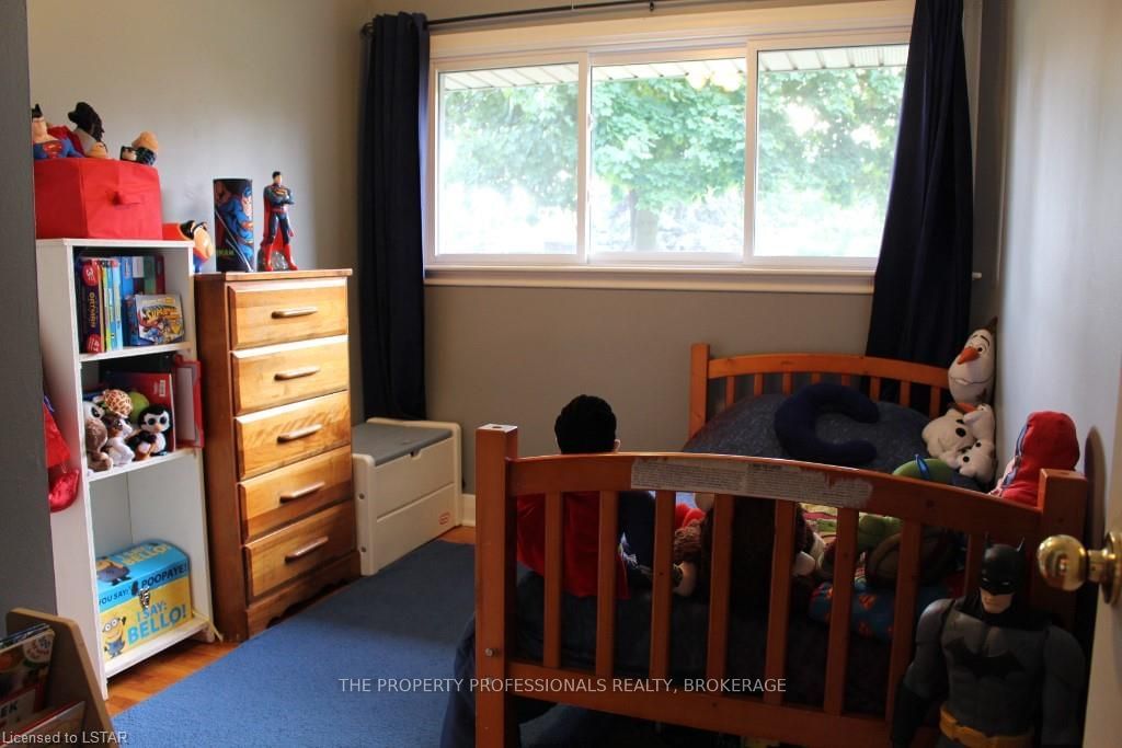 Listing Image 9