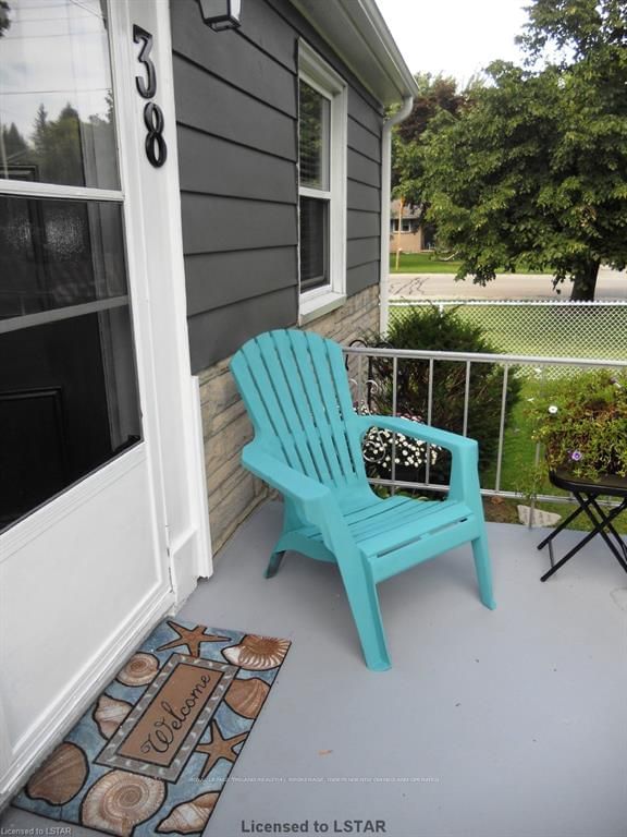 Listing Image 3