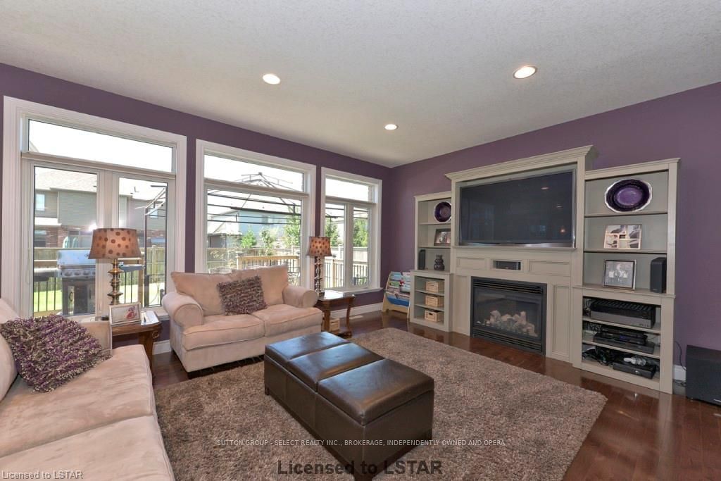 Listing Image 5