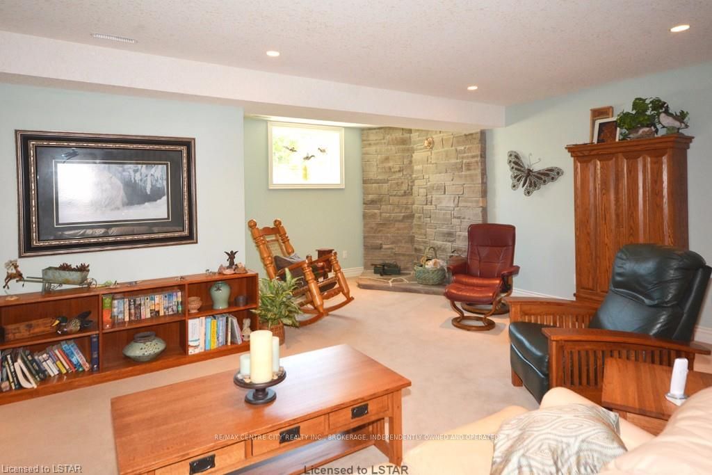 Listing Image 28
