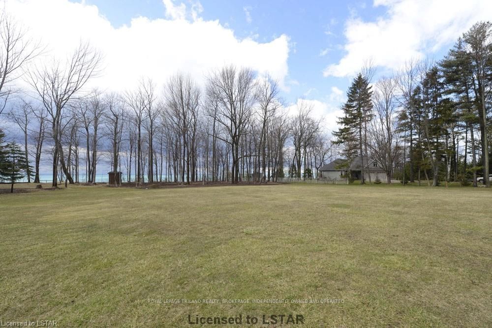 Listing Image 4