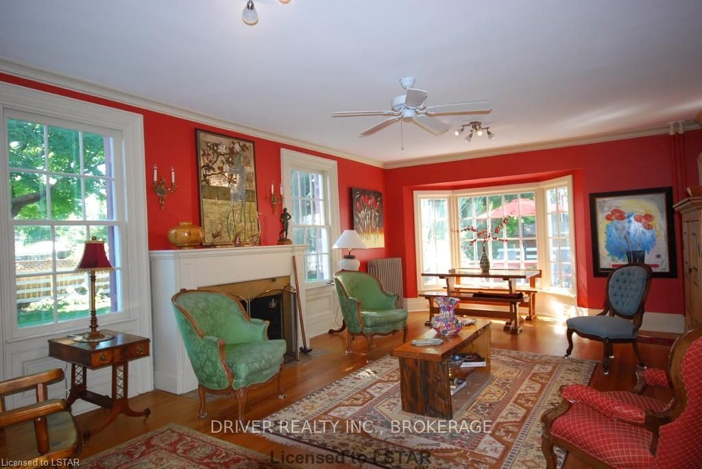 Listing Image 7