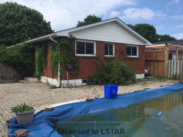 Listing photo 2