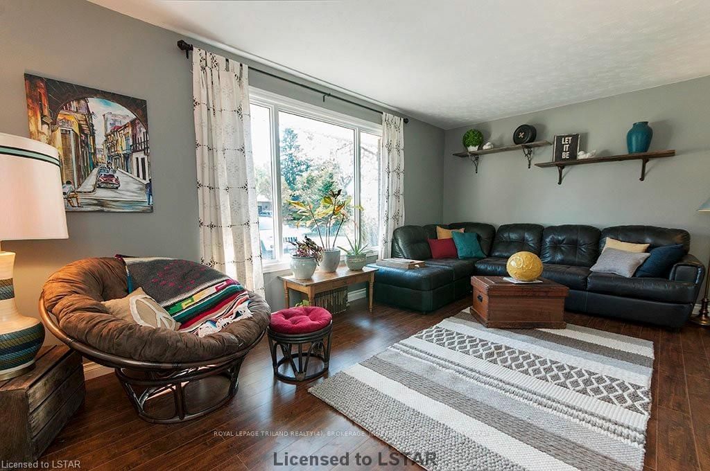 Listing Image 7
