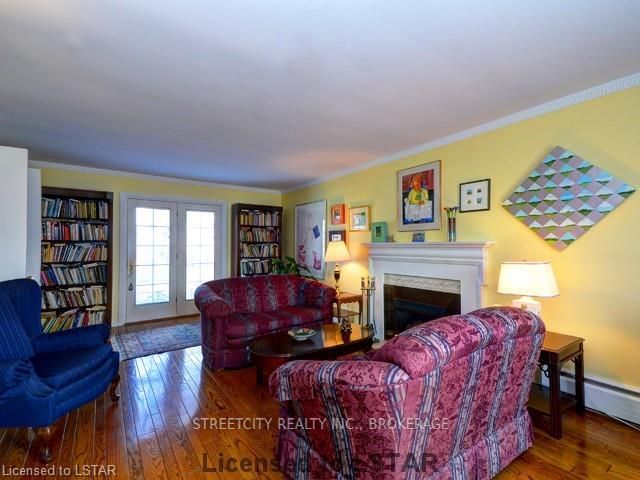 Listing Image 7