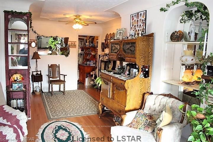 Listing Image 7