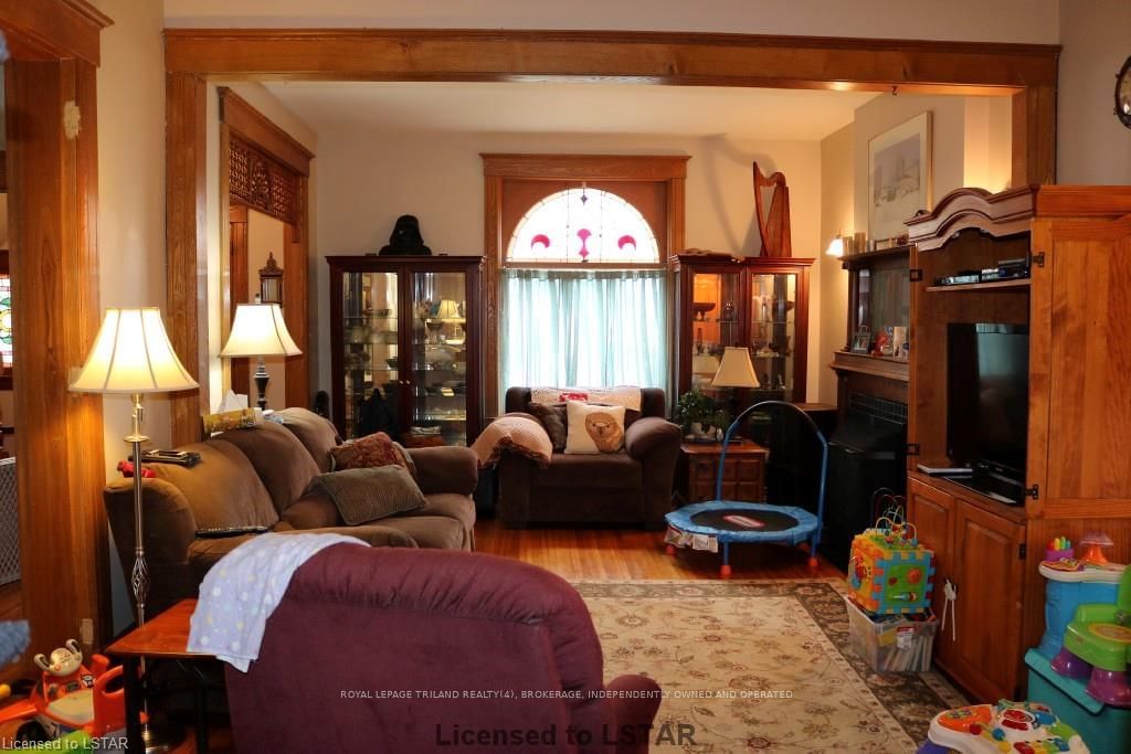 Listing Image 7