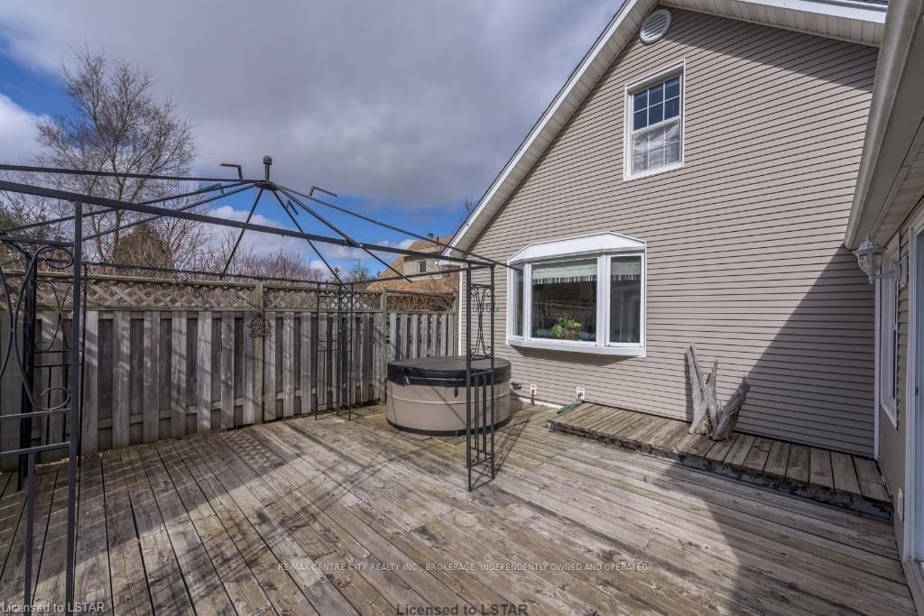 Listing Image 3