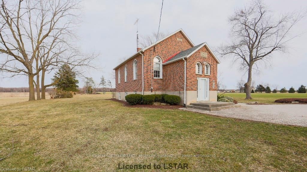 Listing Image 3