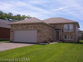 Detached House sold at 189 Gibson Crescent, Lucan Biddulph, Ontario, N0M 2J0 - Lucan - MLS: X7742820