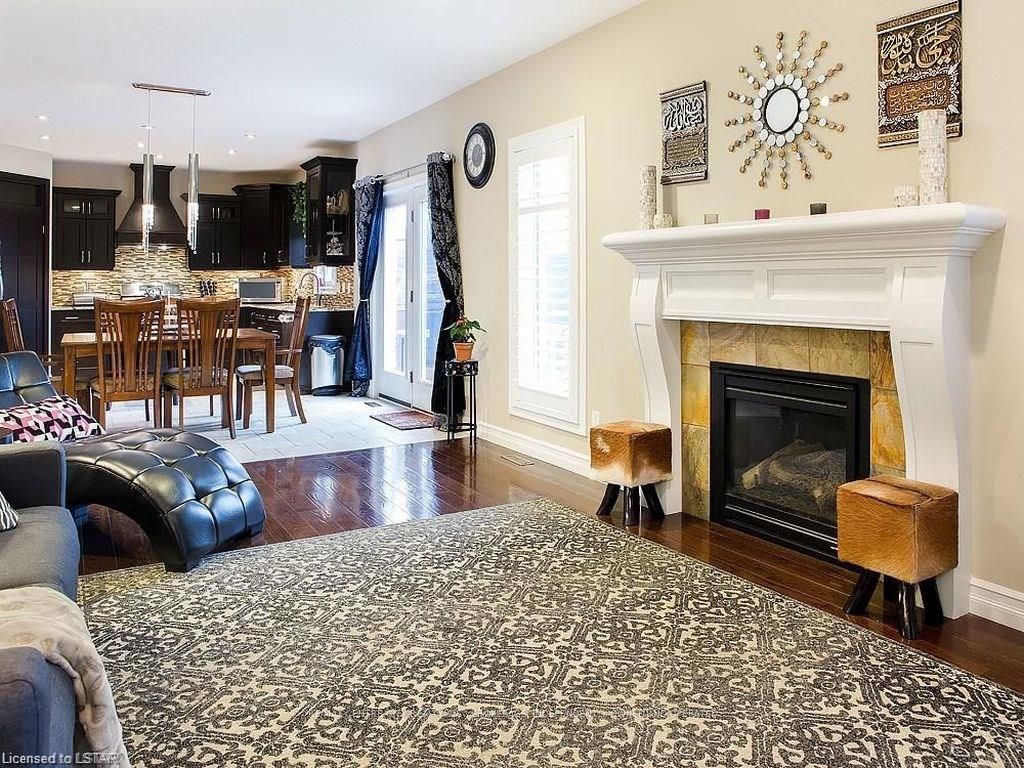Listing Image 14
