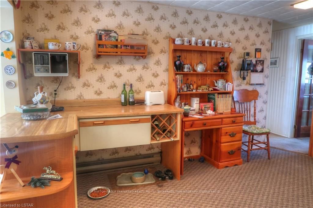 Listing Image 5