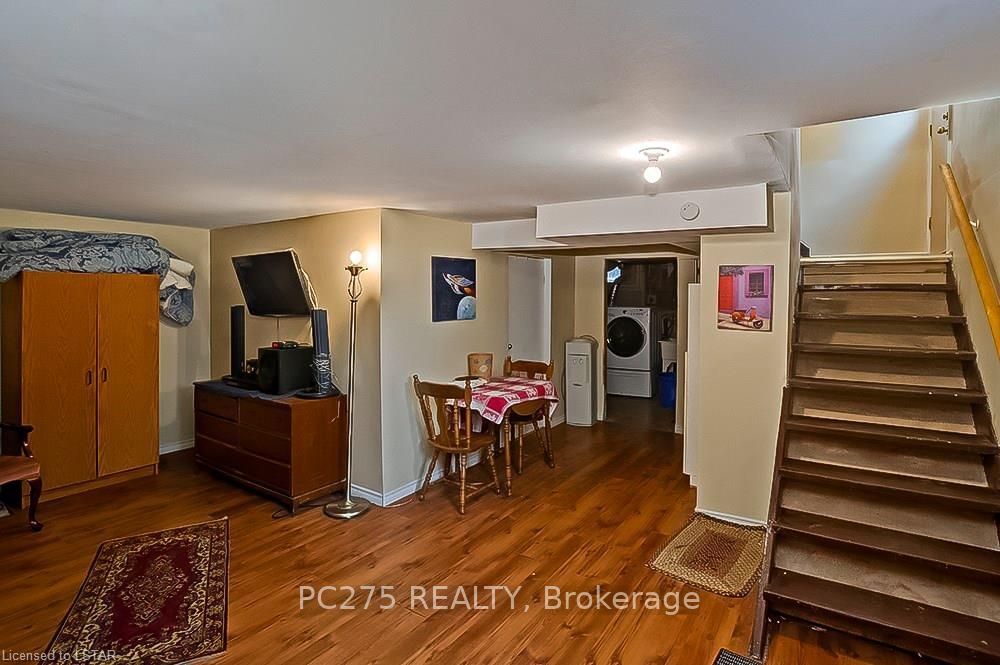 Listing Image 14