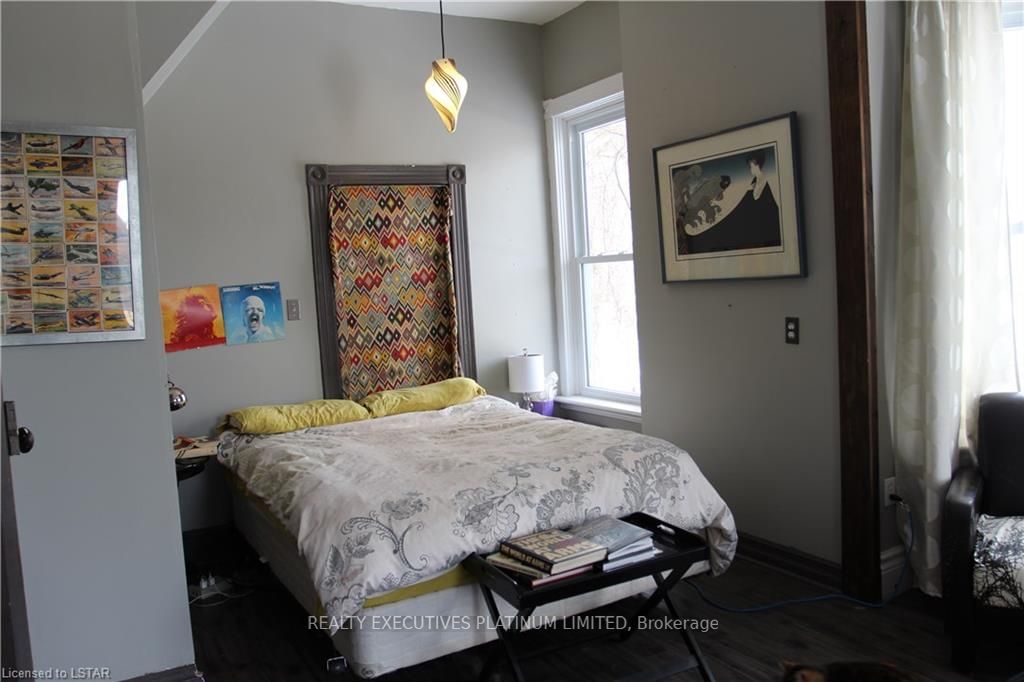 Listing Image 19