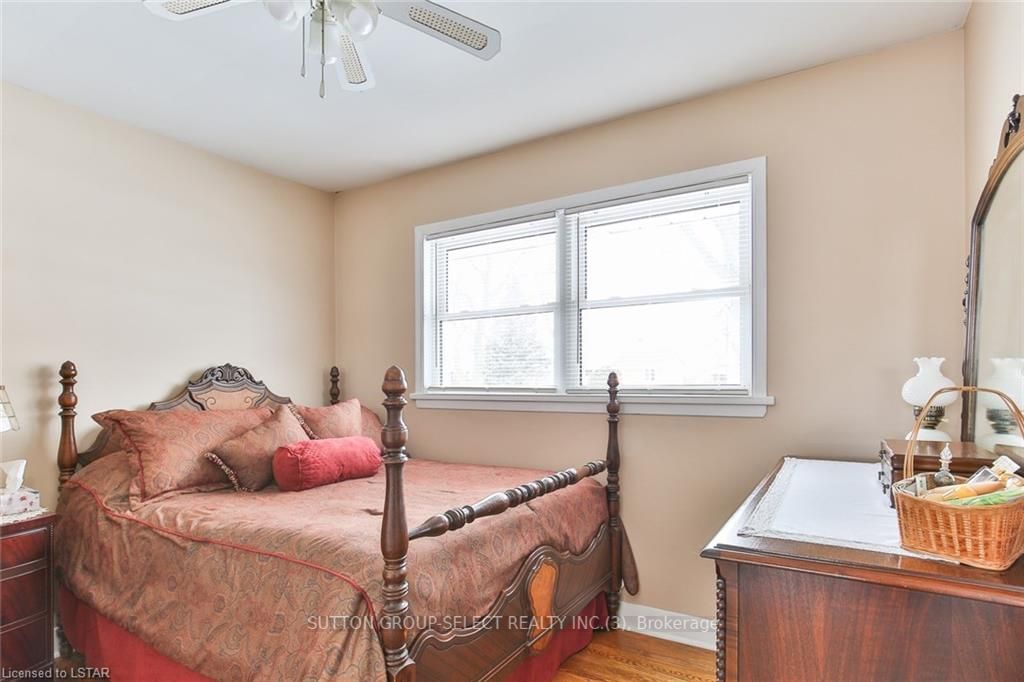 Listing Image 16