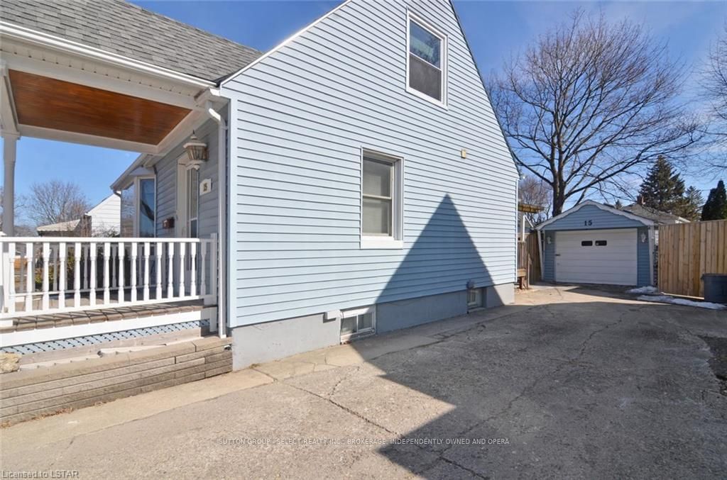 Listing photo 3