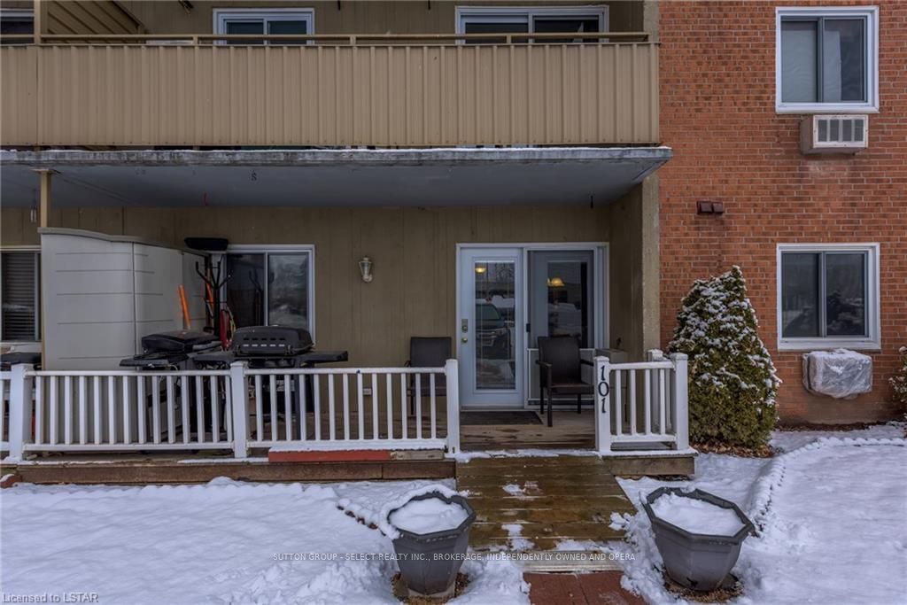 Listing Image 3