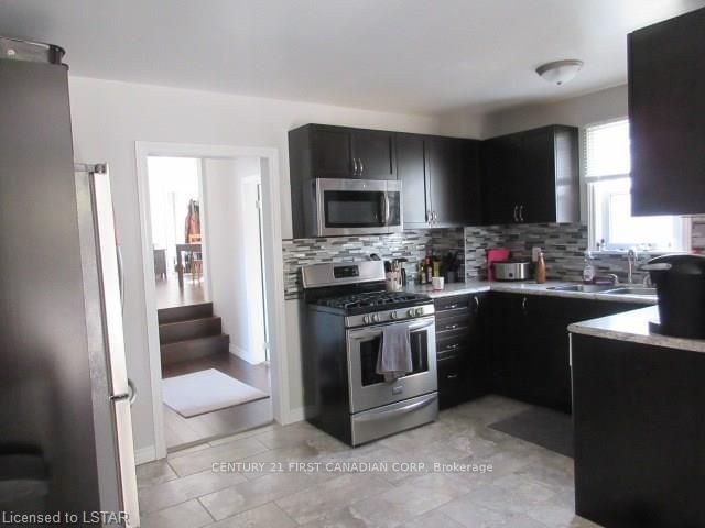 Listing Image 7
