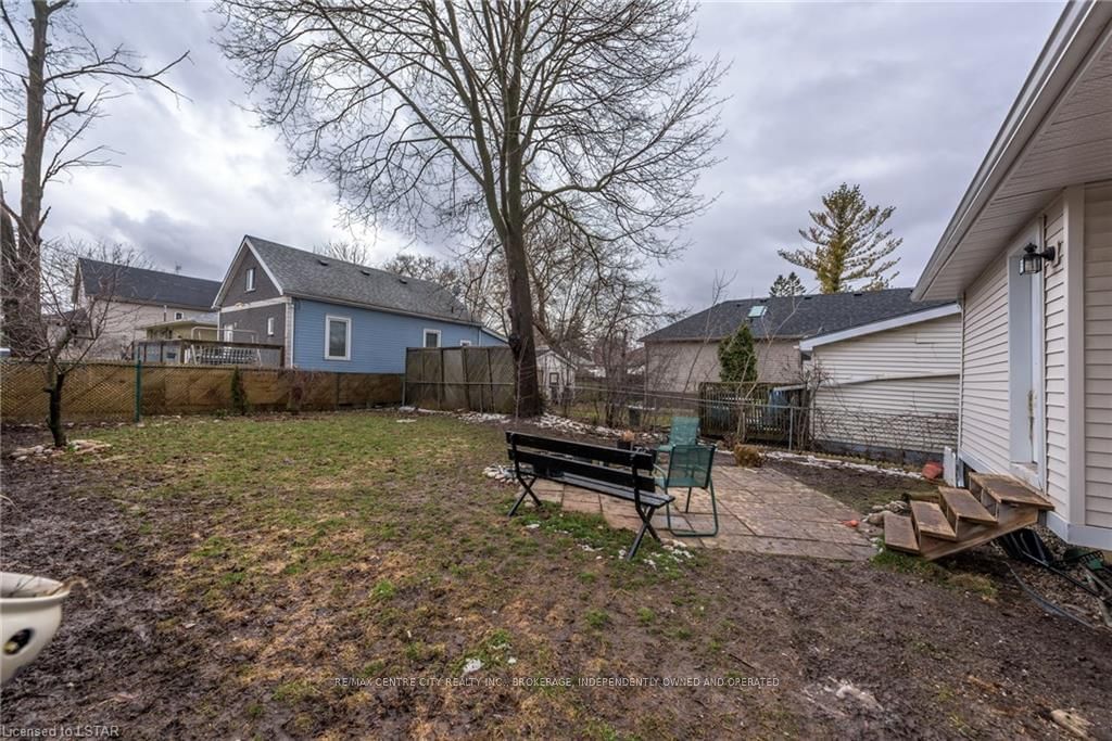 Listing Image 3