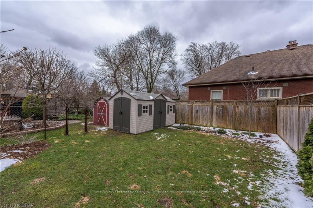 Listing Image 6