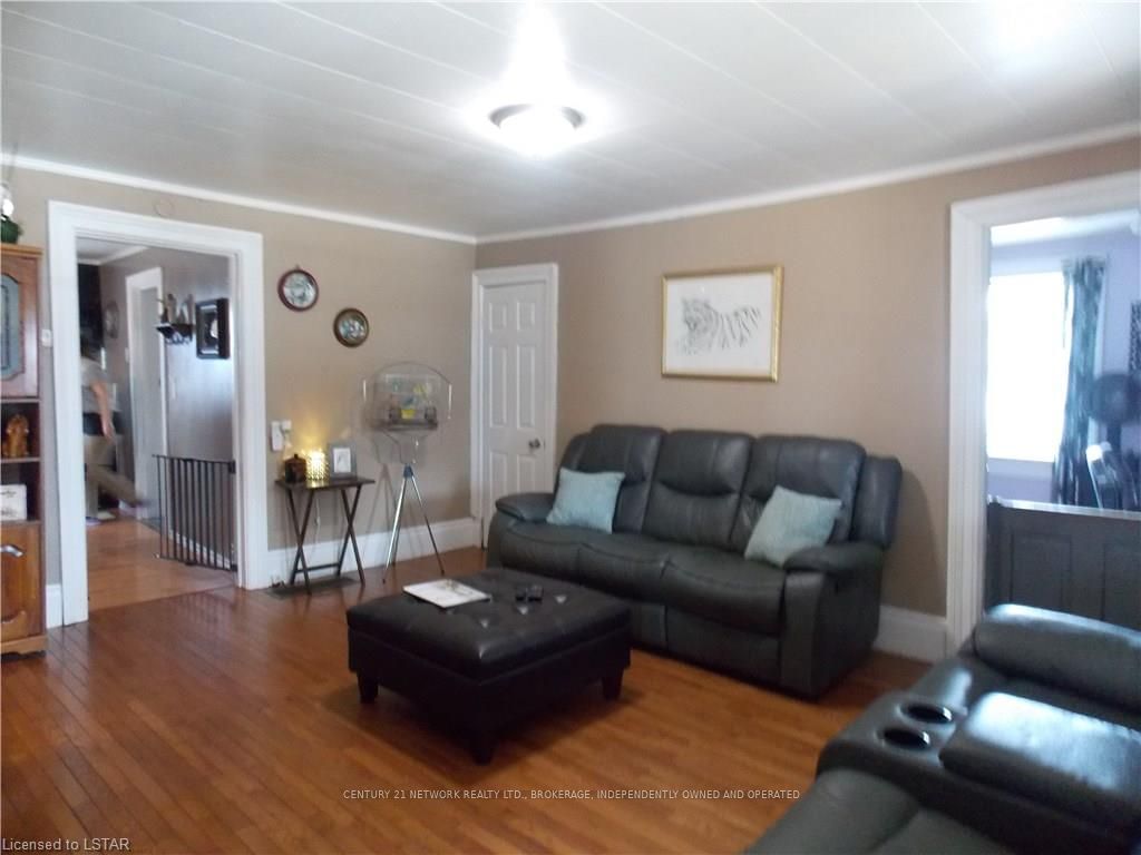 Listing Image 7