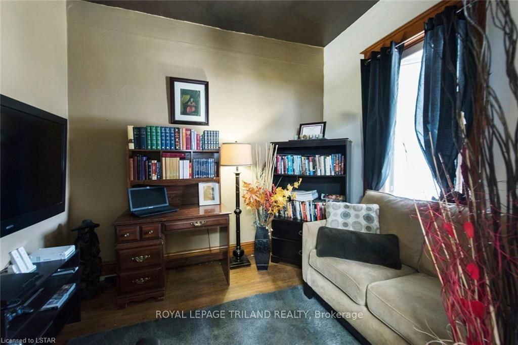Listing Image 7
