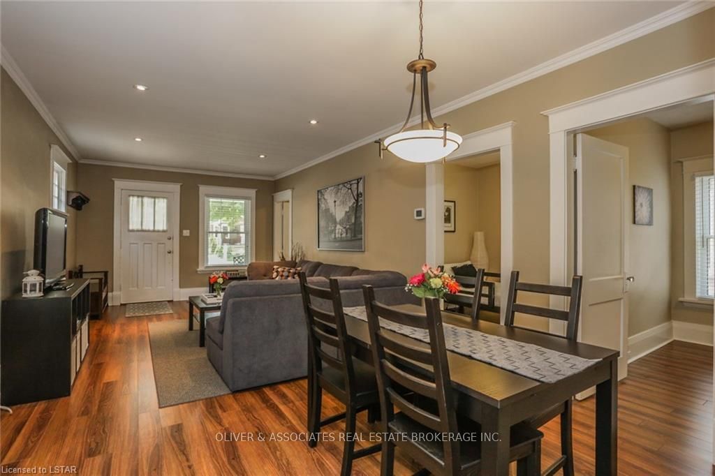 Listing Image 9