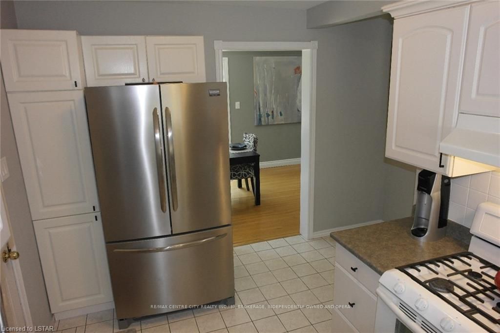 Listing Image 16