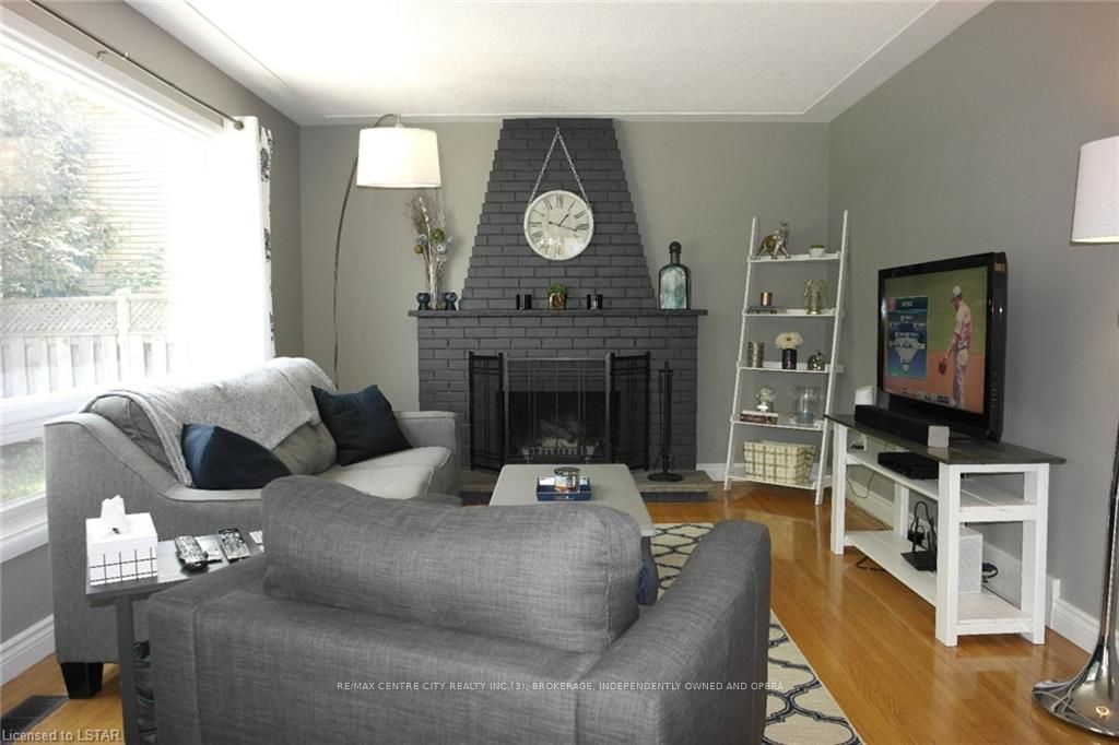 Listing Image 9