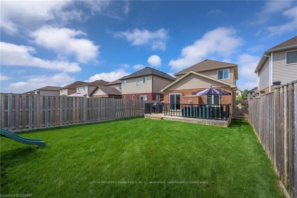 Listing Image 8