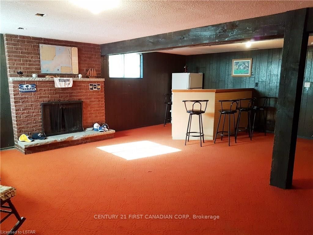 Listing Image 17