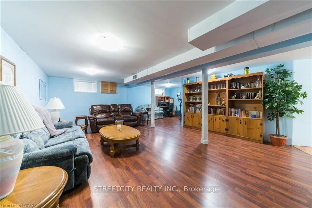 Listing Image 18