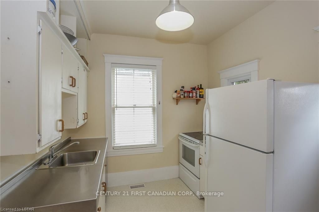 Listing Image 16