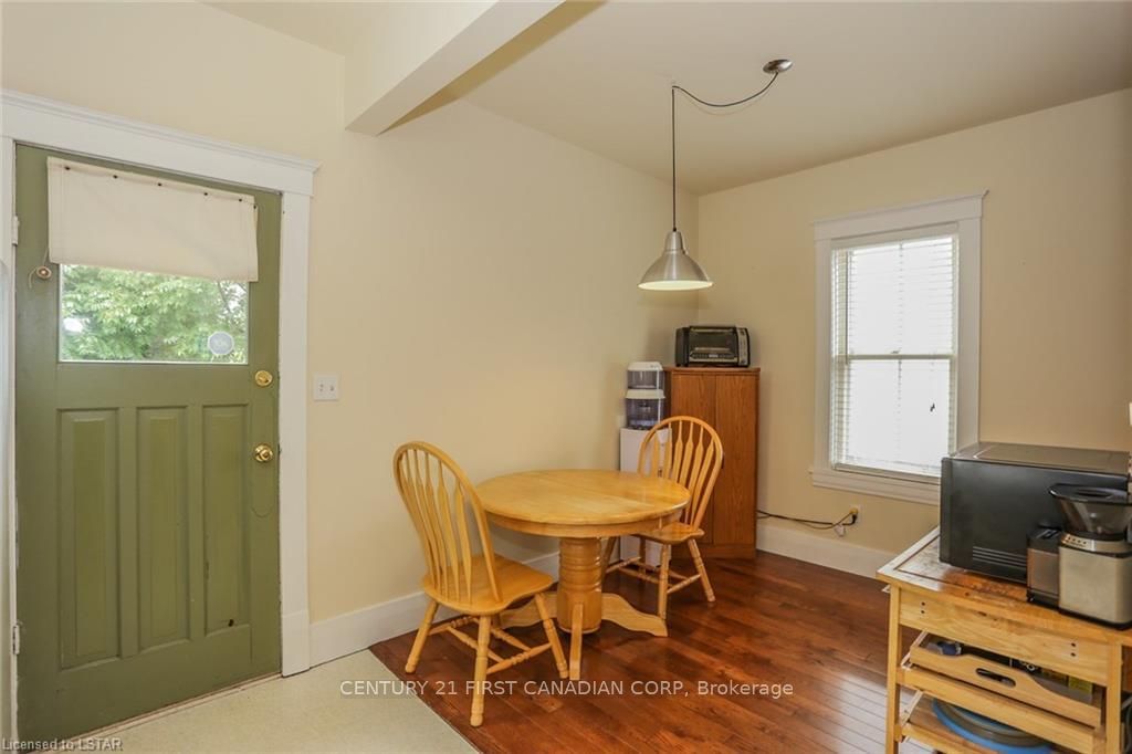 Listing Image 17