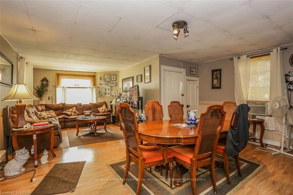Listing Image 13