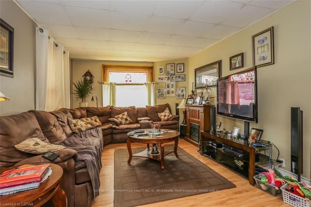 Listing Image 15