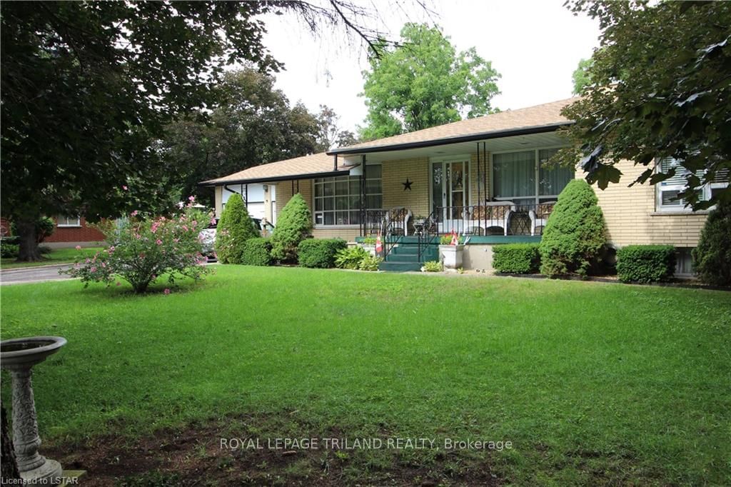Listing Image 4