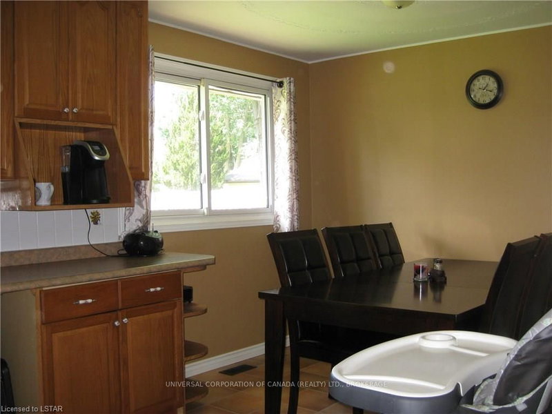 24 Centennial Ave, Aylmer, N5H 2X2 | Image 3