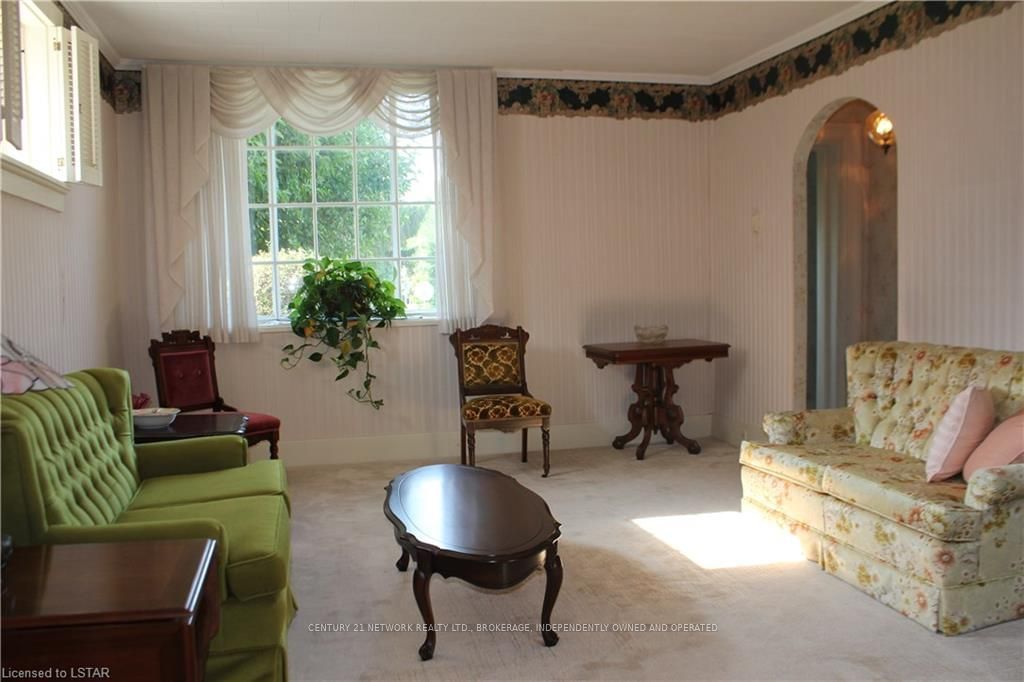 Listing Image 7
