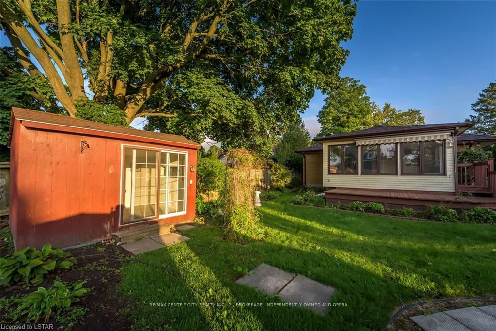 Listing Image 4