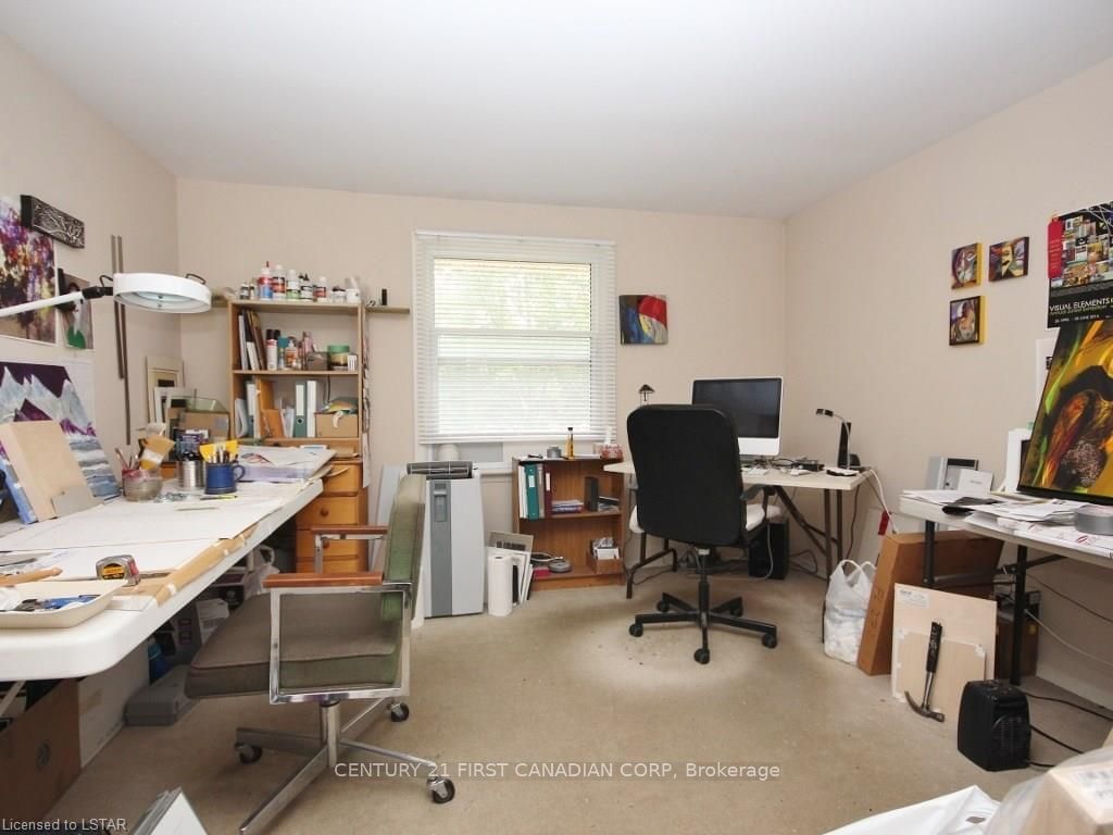 Listing Image 8