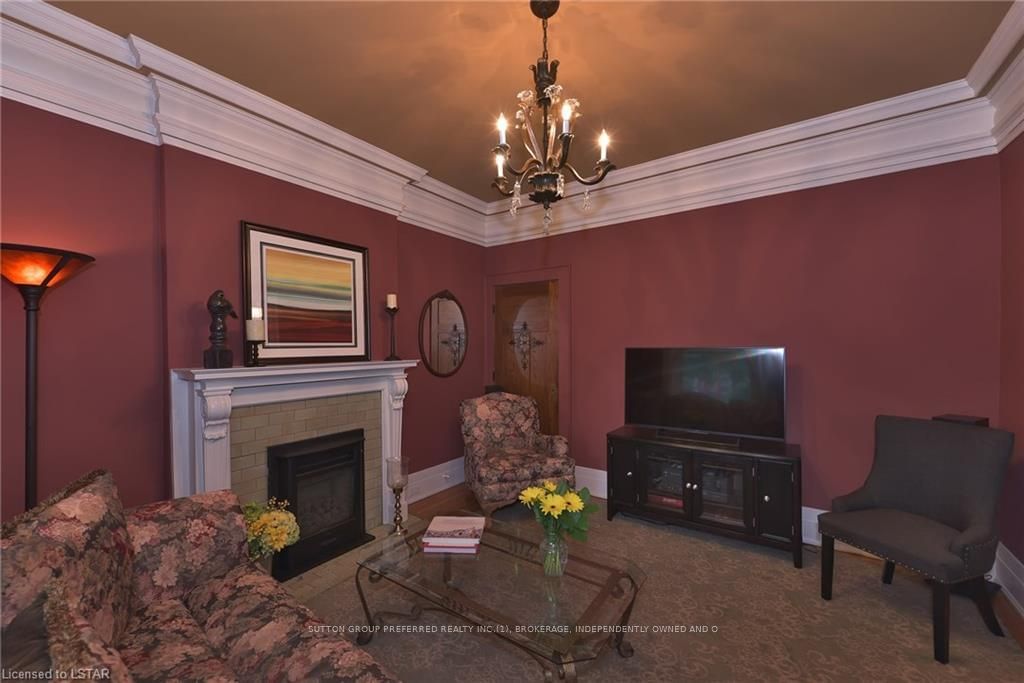 Listing Image 19