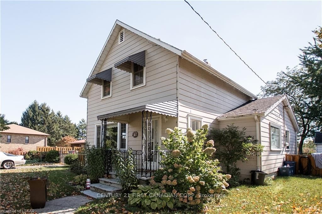 Listing photo 2