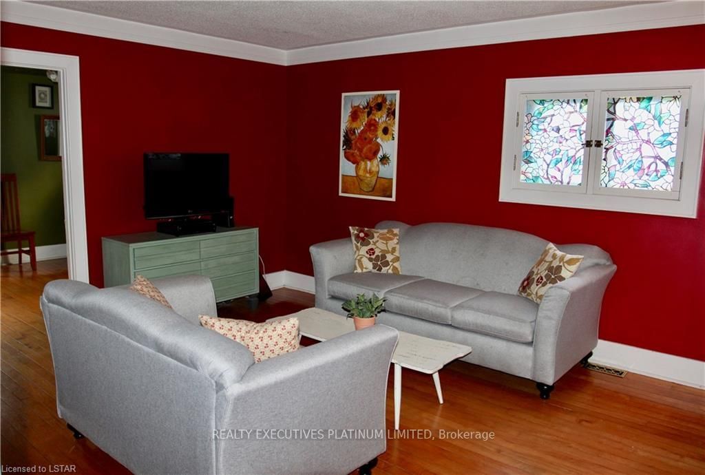 Listing Image 5