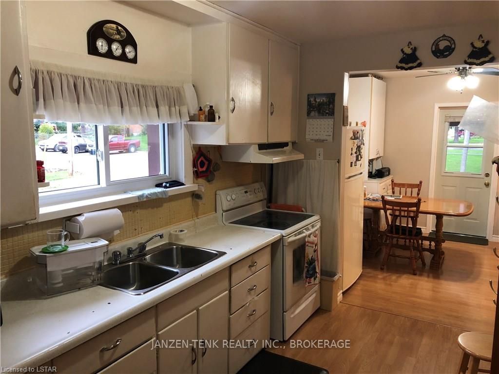 Listing Image 9